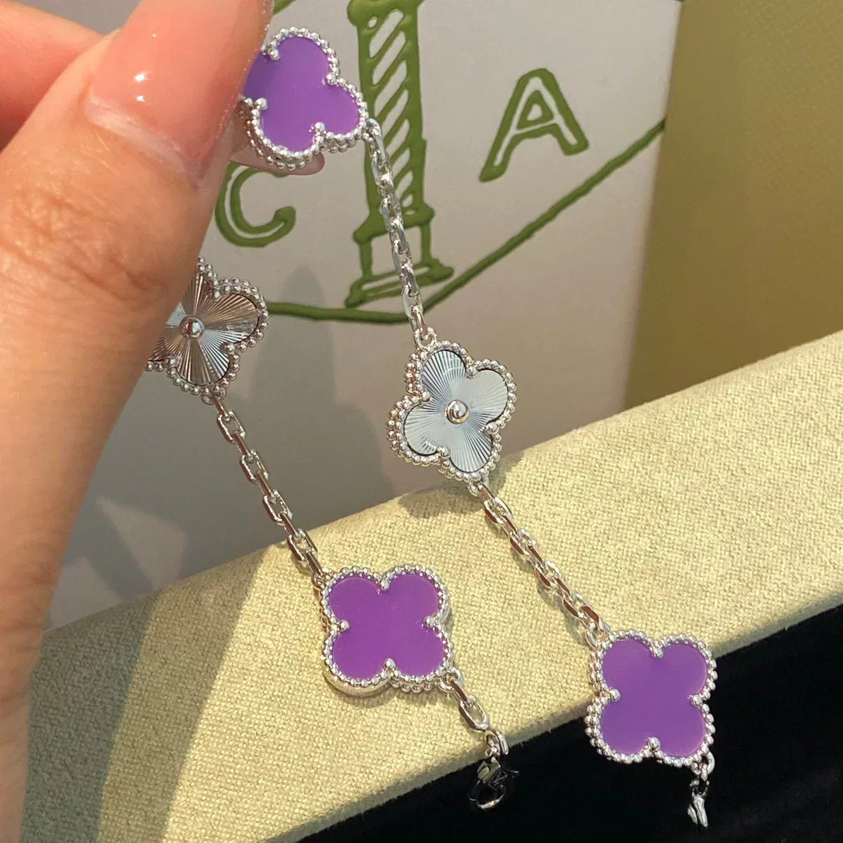 [Liorra] CLOVER 5 MOTIF VIOLET BRACELET COLLECTION