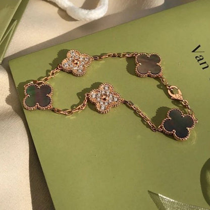 [Liorra] CLOVER 5 MOTIF GRAY MOP BRACELET COLLECTION