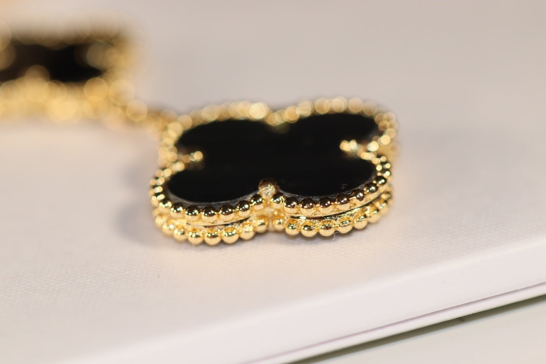 [Liorra]CLOVER EARRINGS GOLD ONYX MOP 3 MOTIF