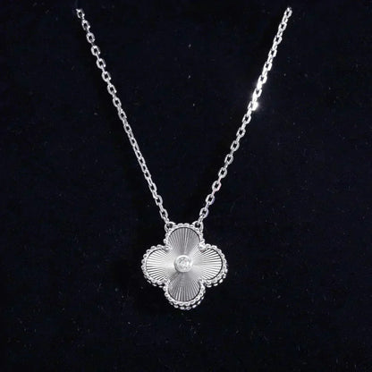 [Liorra]CLOVER  15MM DIAMOND LASER NECKLACE SILVER