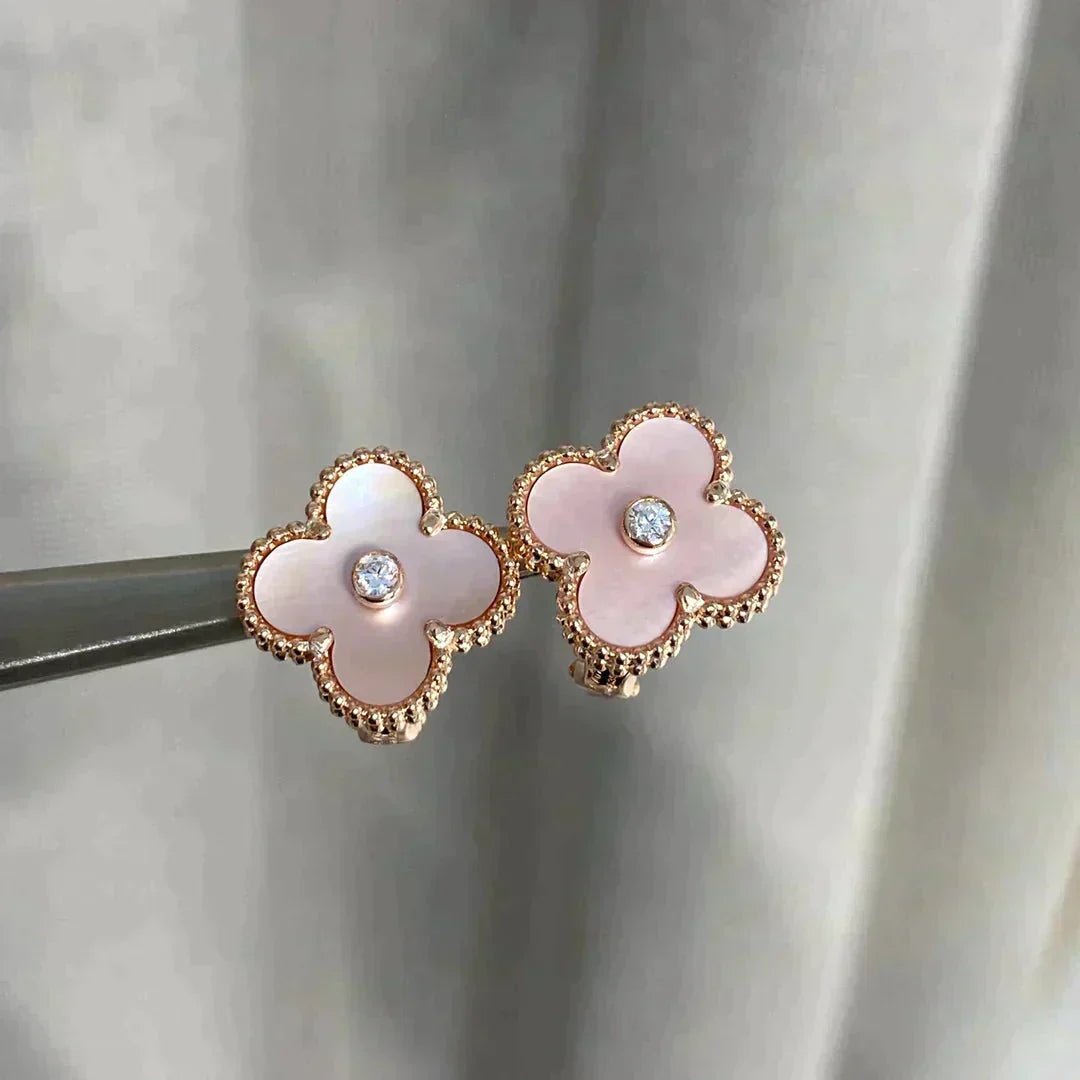[Liorra]CLOVER MEDIUM 1 MOTIFS  PINK MOP DIAMOND EARRINGS