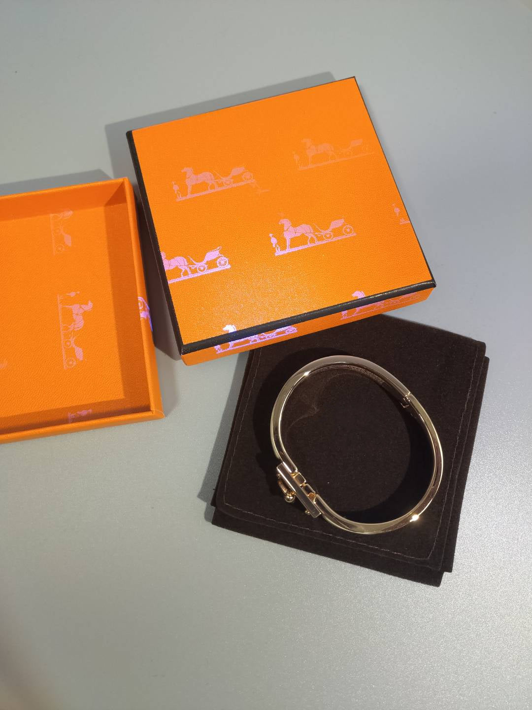 [Liorra]H ORANGE BRACELET