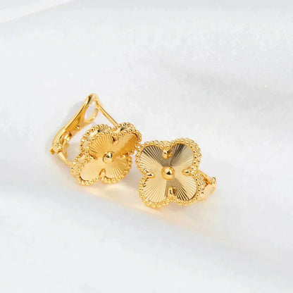 [Liorra]CLOVER MEDIUM 1 MOTIFS LASER EARRINGS