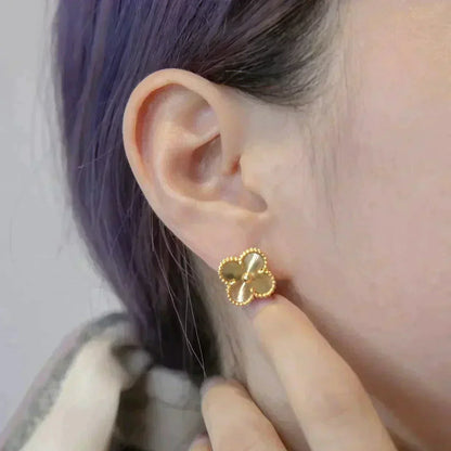 [Liorra]CLOVER MEDIUM 1 MOTIFS LASER EARRINGS