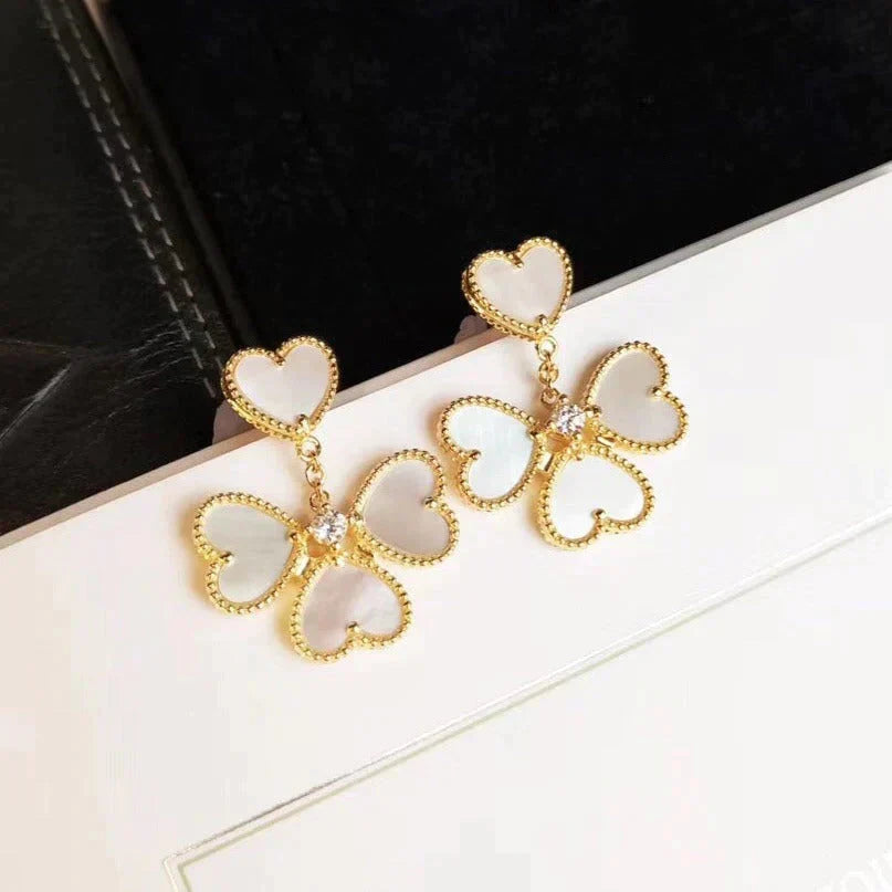 [Liorra]CLOVER SWEET WHITE MOP EARRINGS