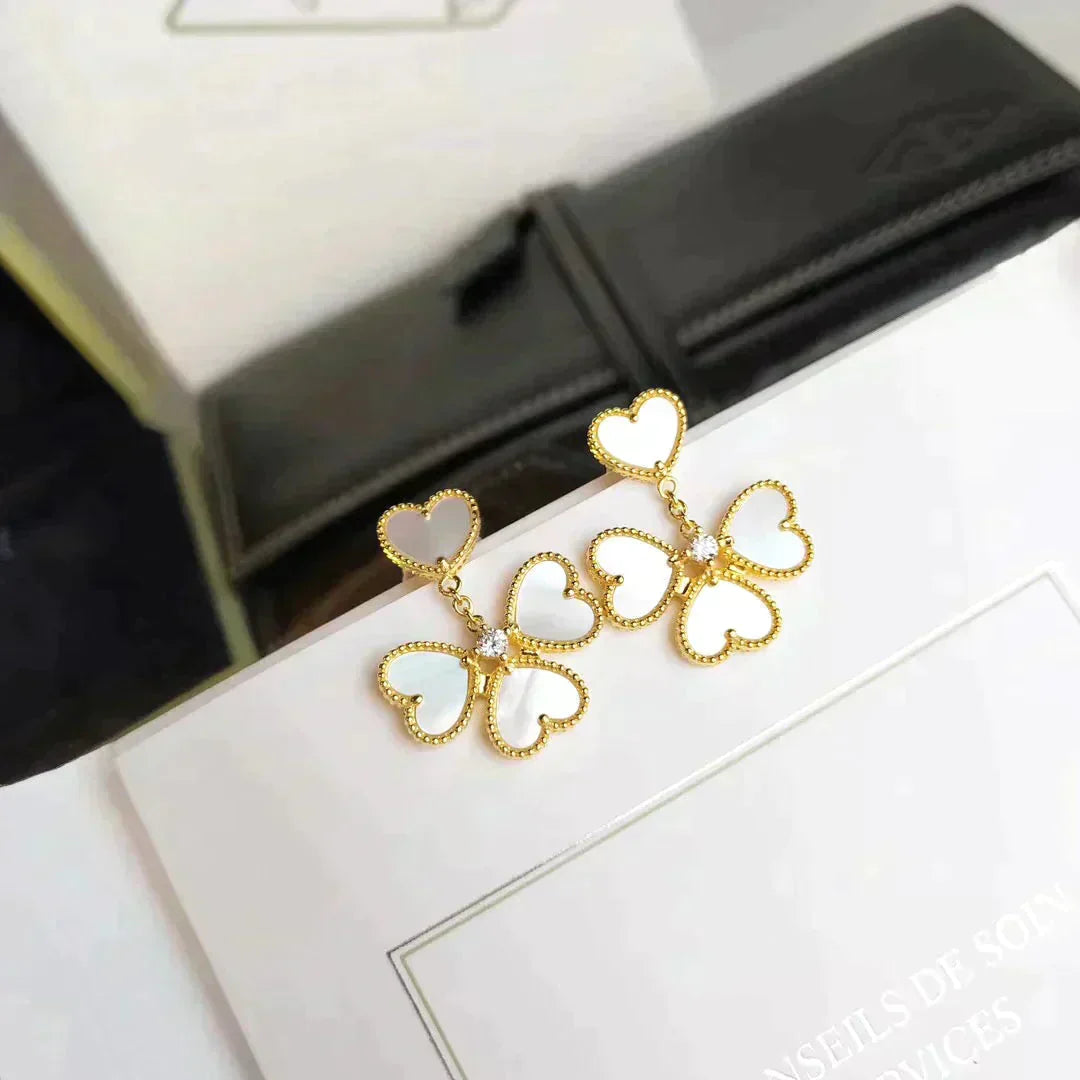 [Liorra]CLOVER SWEET WHITE MOP EARRINGS