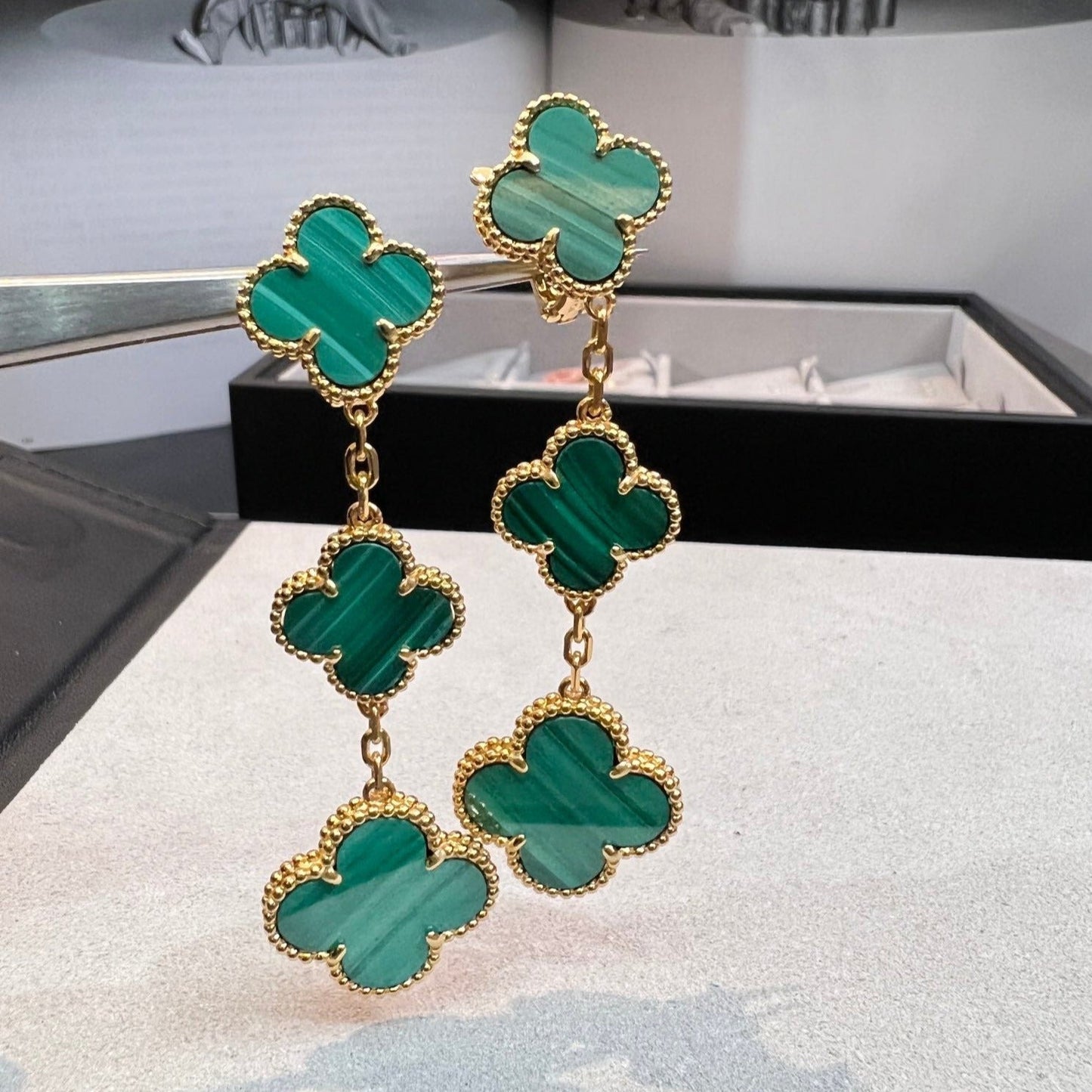 [Liorra]CLOVER MALACHITE 3 MOTIFS GOLD