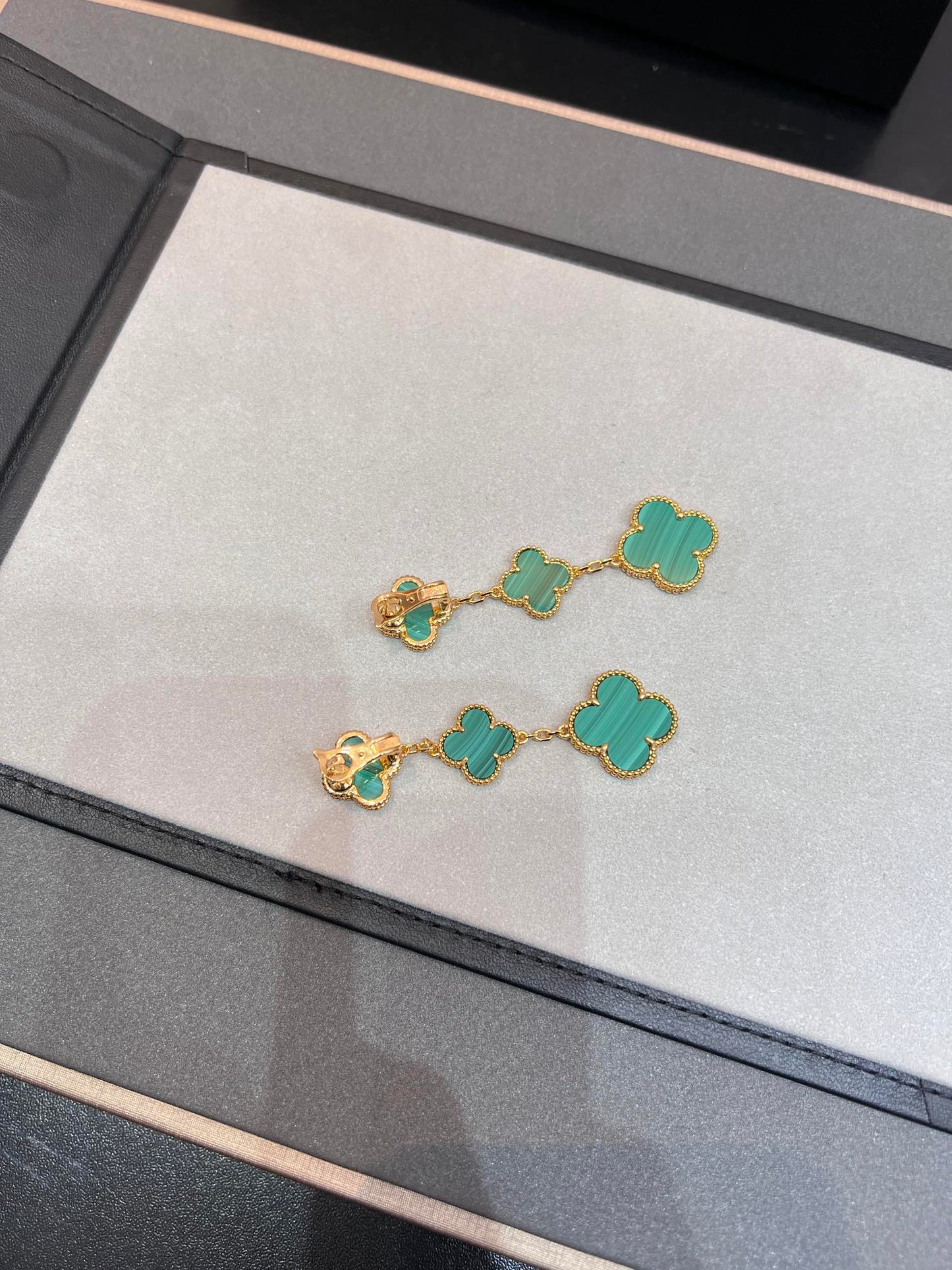 [Liorra]CLOVER MALACHITE 3 MOTIFS GOLD