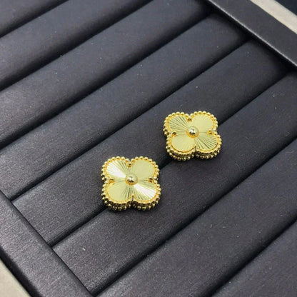 [Liorra]CLOVER MINI 9.5MM LASER EARRINGS