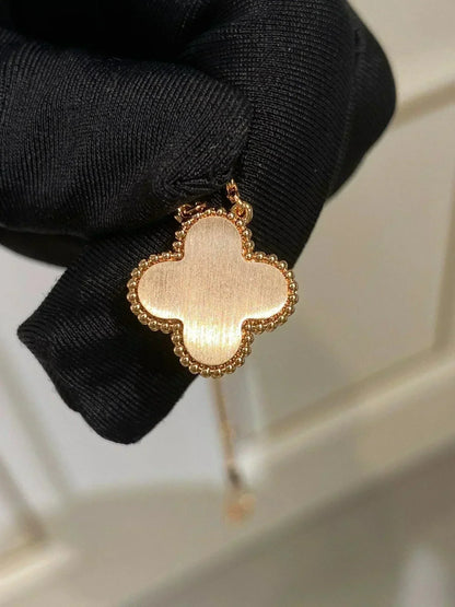 [Liorra]CLOVER 15MM DIAMOND RHODONITE NECKLACE