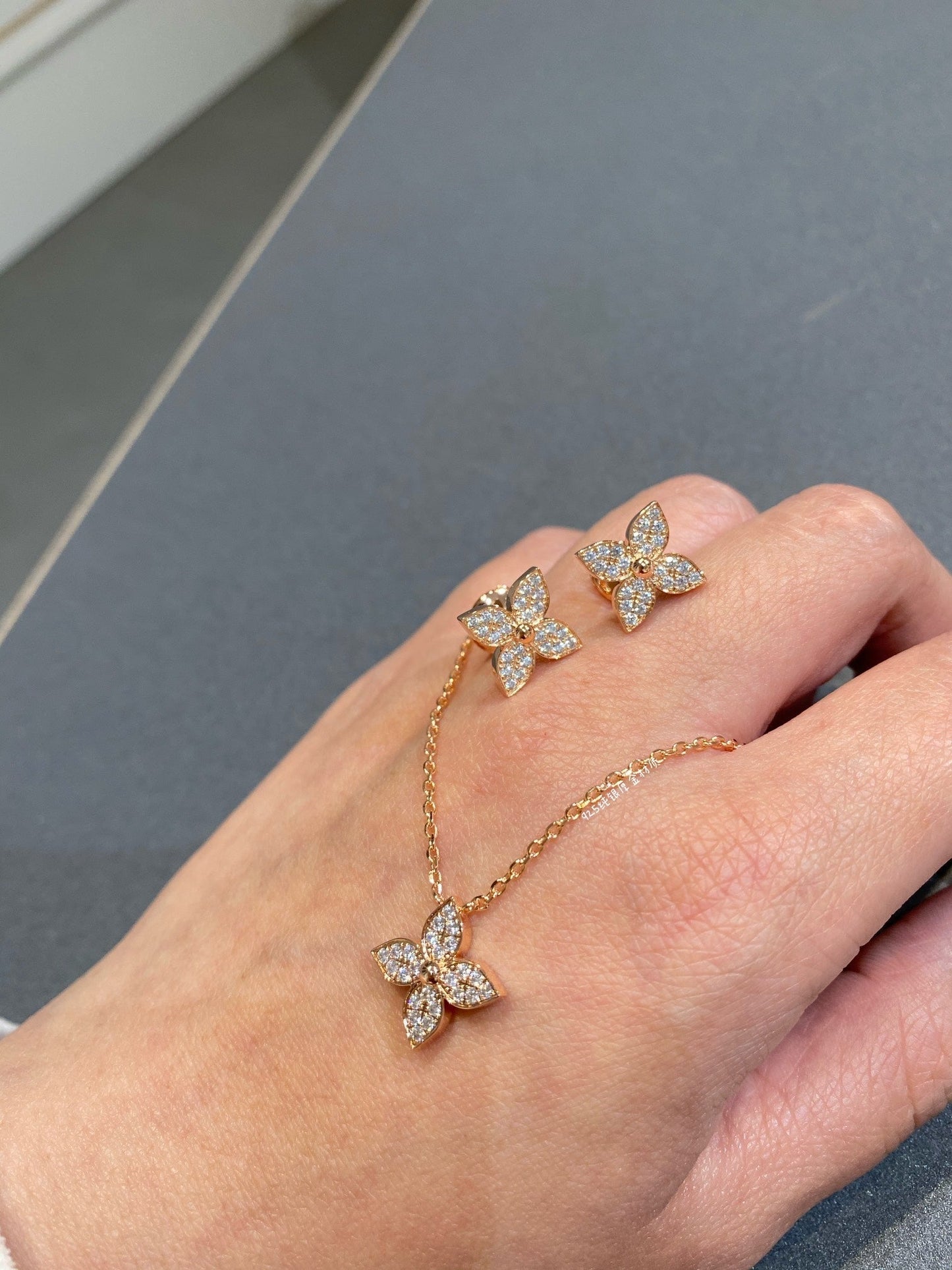 [Liorra]STAR DIAMOND NECKALCE
