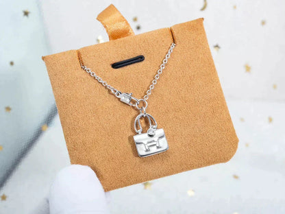 [Liorra]AMULETTE PEDANT SILVER NECKLACE