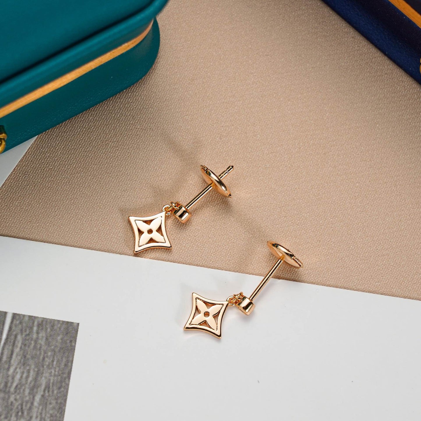 [Liorra]STAR EARRINGS GOLD