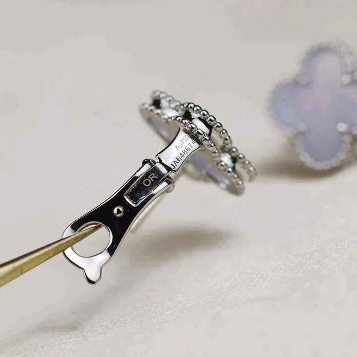 [Liorra]CLOVER MEDIUM 1 MOTIFS  WHITE MOP EARRINGS SILVER