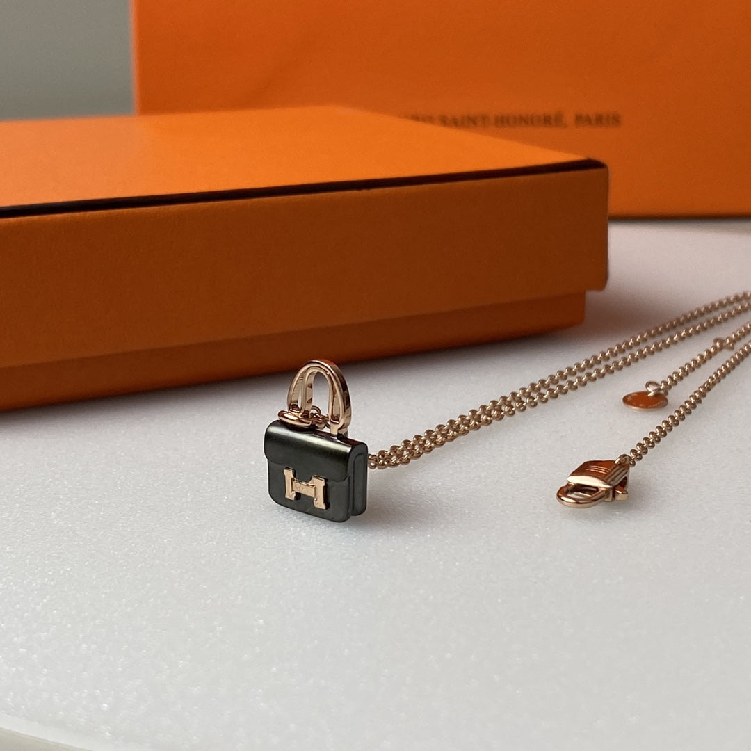 [Liorra]CONSTANCE BLACK PEDANT PINK GOLD NECKLACE