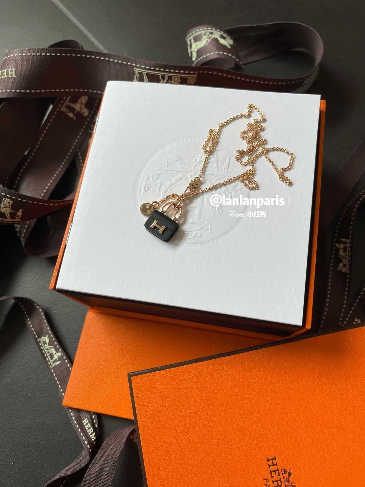 [Liorra]CONSTANCE BLACK PEDANT PINK GOLD NECKLACE