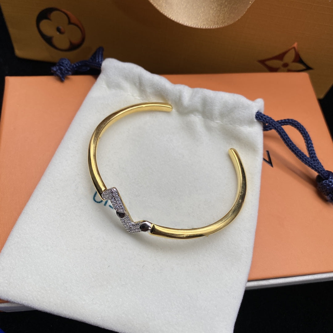 [Liorra]VOLTE UPSITE DOWN DIAMOND GOLD OPEN BRACELET