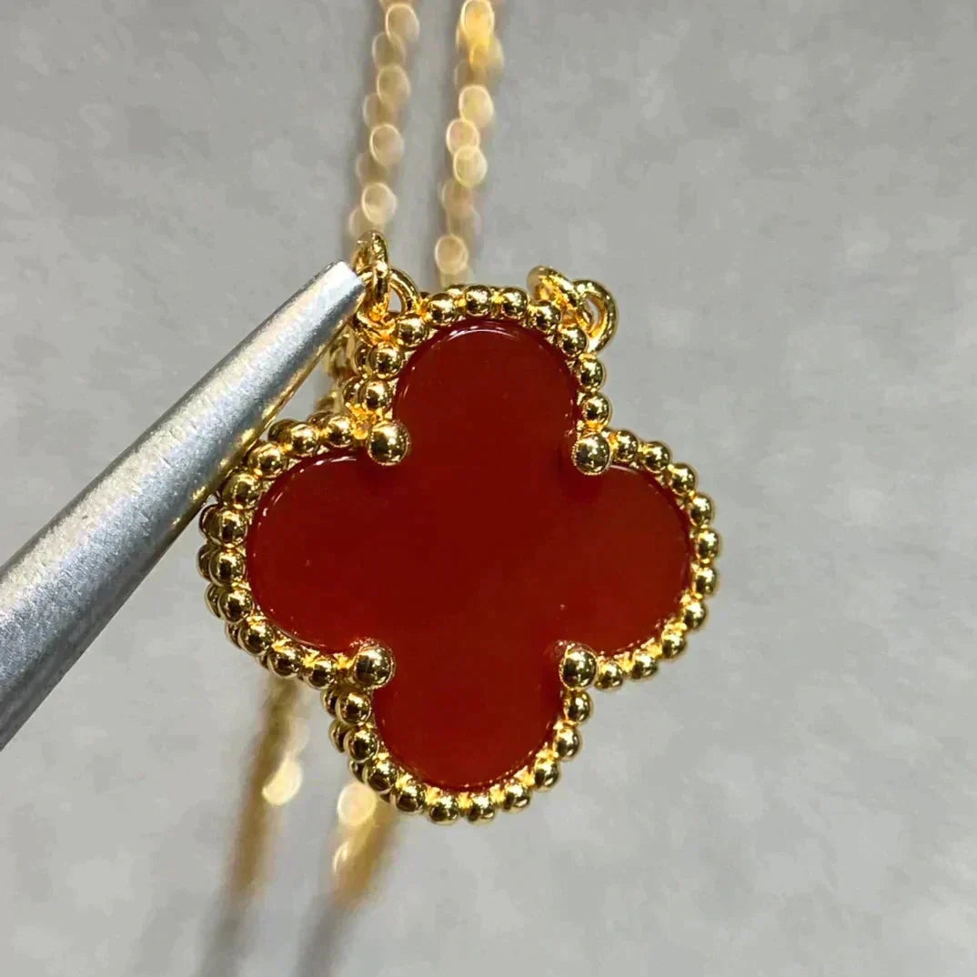 [Liorra]CLOVER 15MM CARNELIAN SINGLE FLOWER NECKLACE