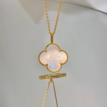 [Liorra]CLOVER 25MM MOP LARGE PENDANT NECKLACE