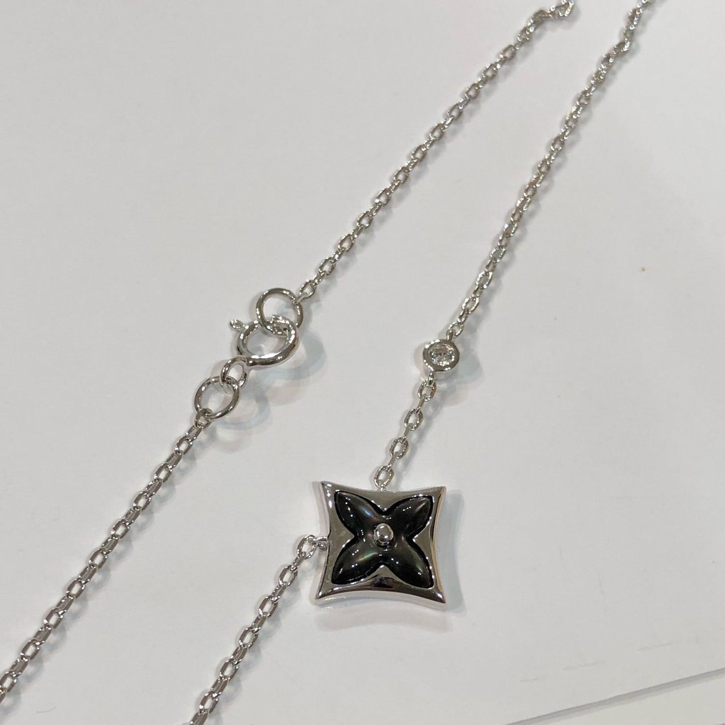 [Liorra]STAR BLACK MOP NECKLACE