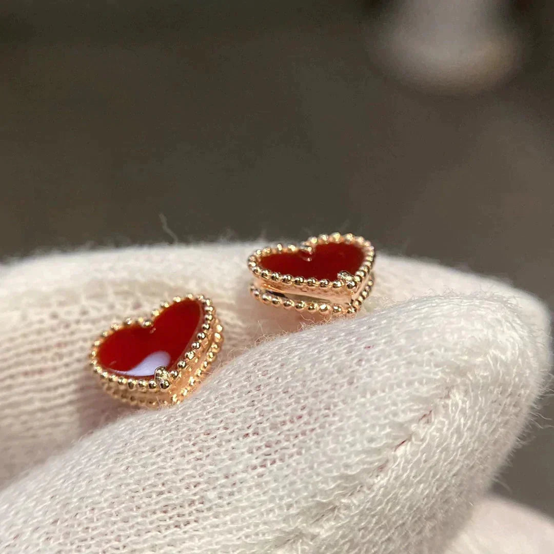 [Liorra]HEART CARNELIAN STUD EARRINGS