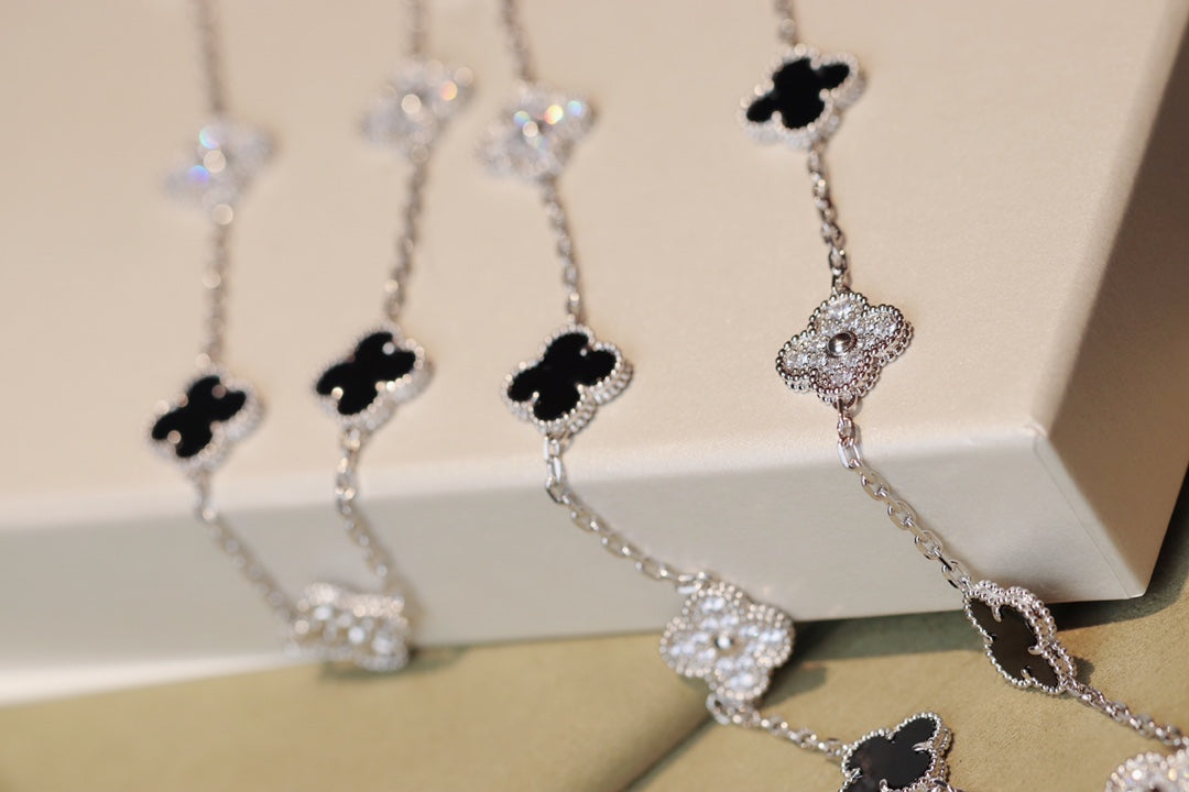 [Liorra]CLOVER 20 MOTIFS ONYX DIAMOND SILVER