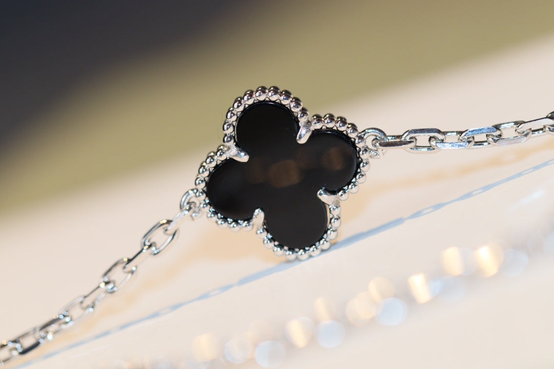 [Liorra]CLOVER 20 MOTIFS ONYX DIAMOND SILVER