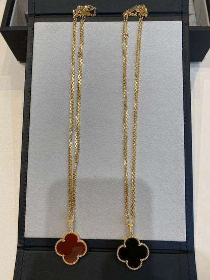 [Liorra]CLOVER 25MM NECKLACE GOLD CARNELIAN