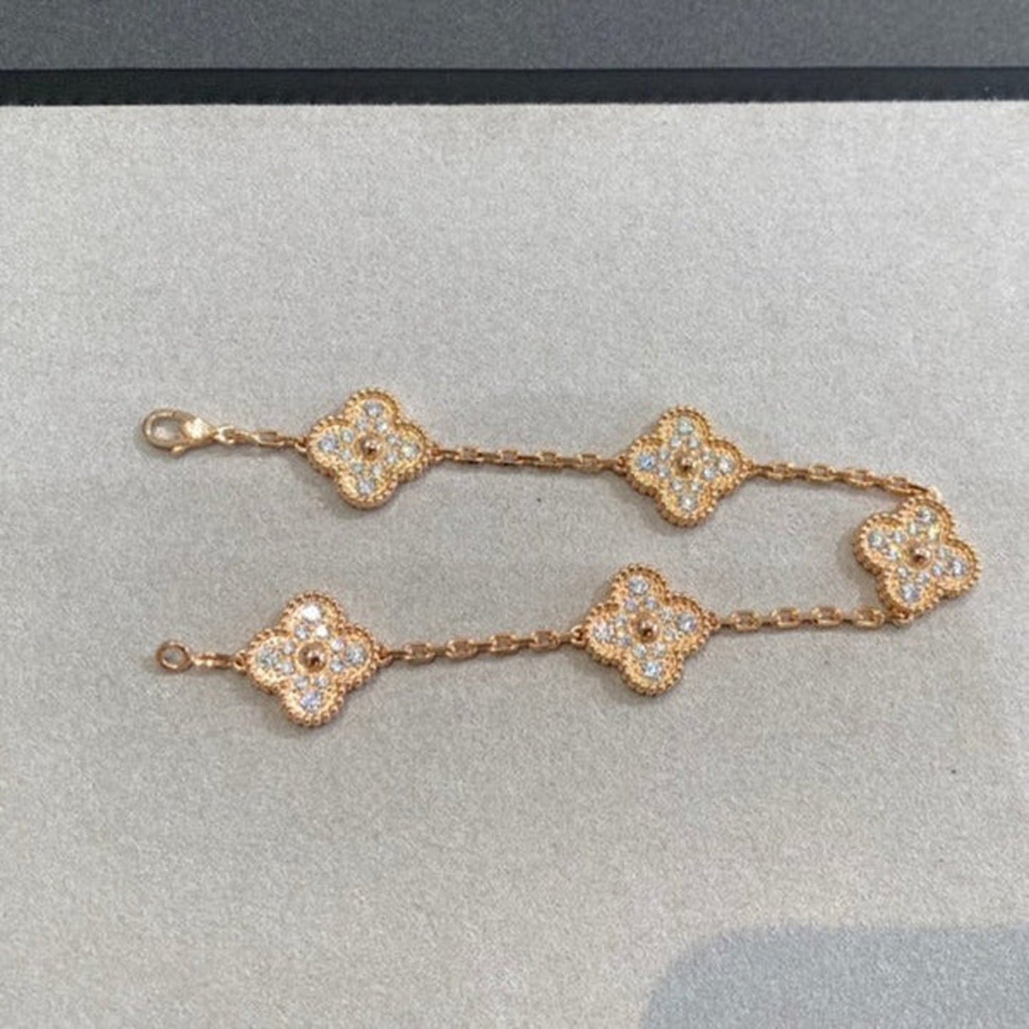 [Liorra] CLOVER 5 MOTIF FULL DIAMOND BRACELET COLLECTION