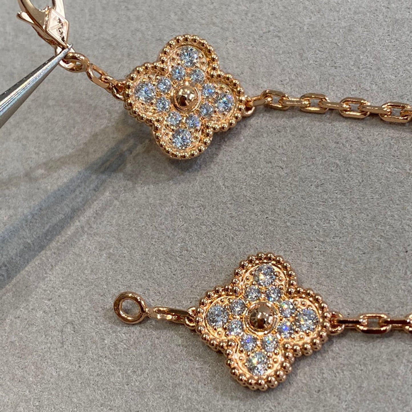 [Liorra] CLOVER 5 MOTIF FULL DIAMOND BRACELET COLLECTION