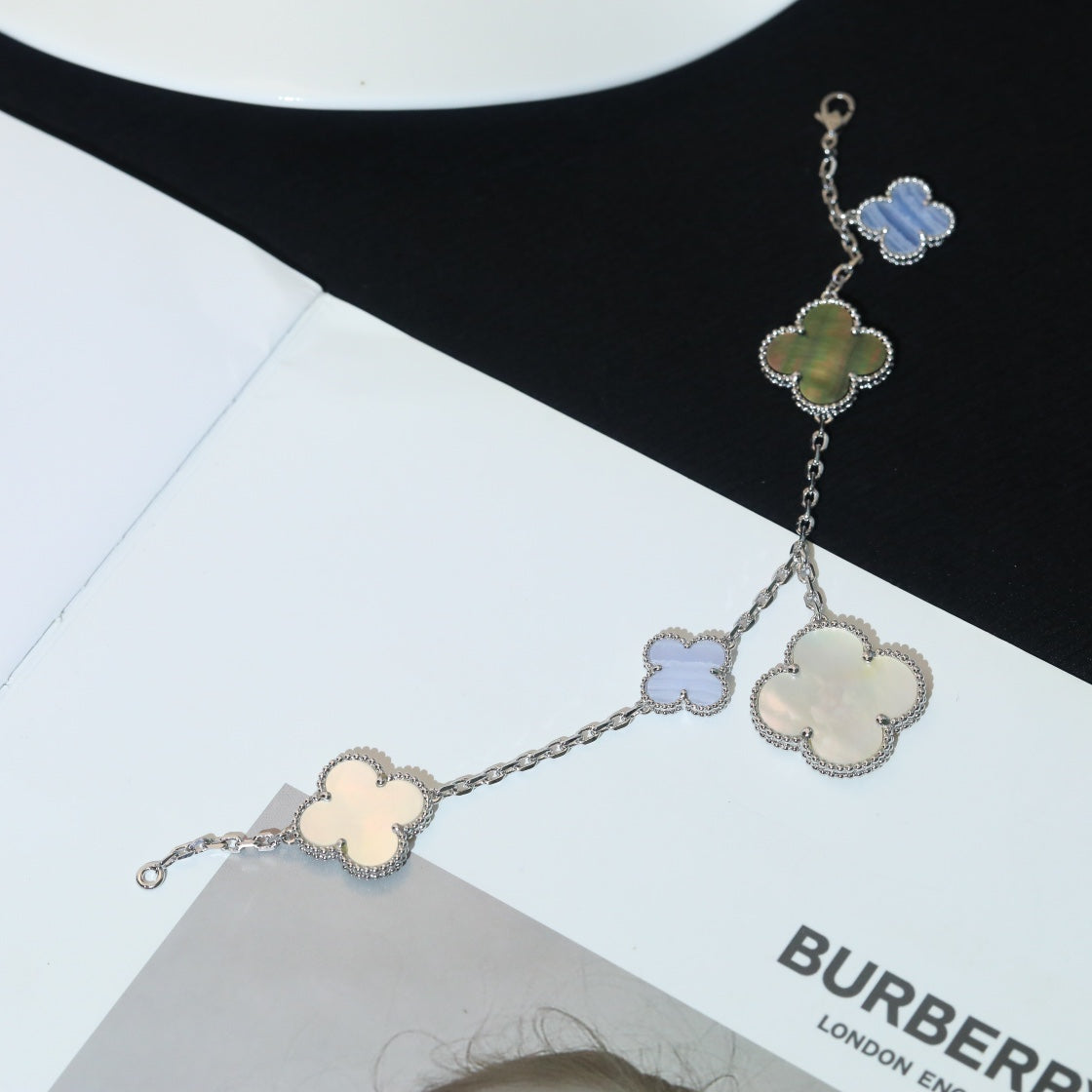 [Liorra]CLOVER BRACELET 5 MOTIFS MOP CHALCEDONY SILVER