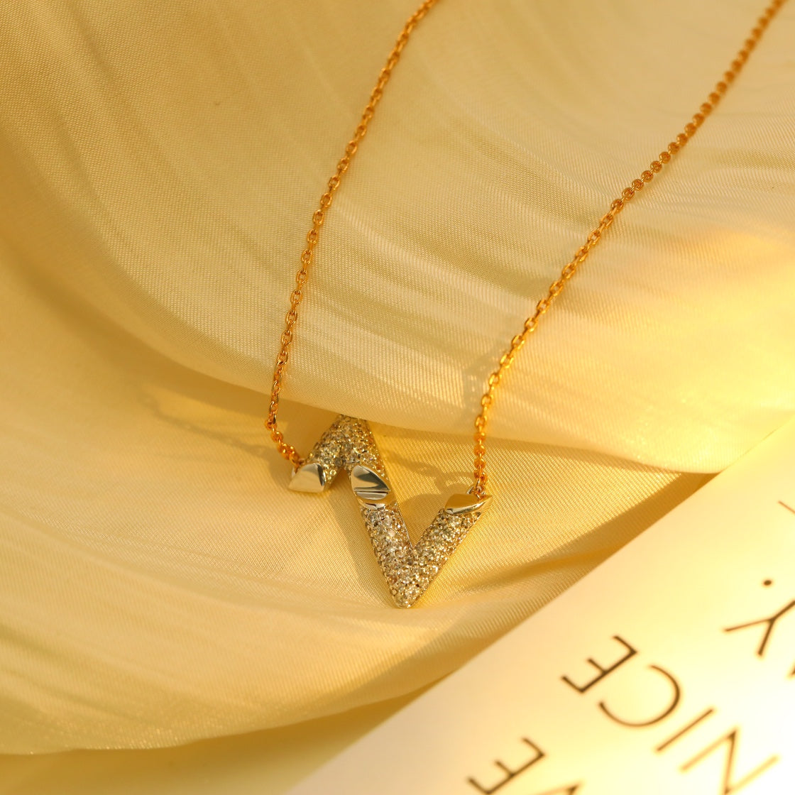 [Liorra]VOLT SILVER DIAMOND PEDANT NECKLACE