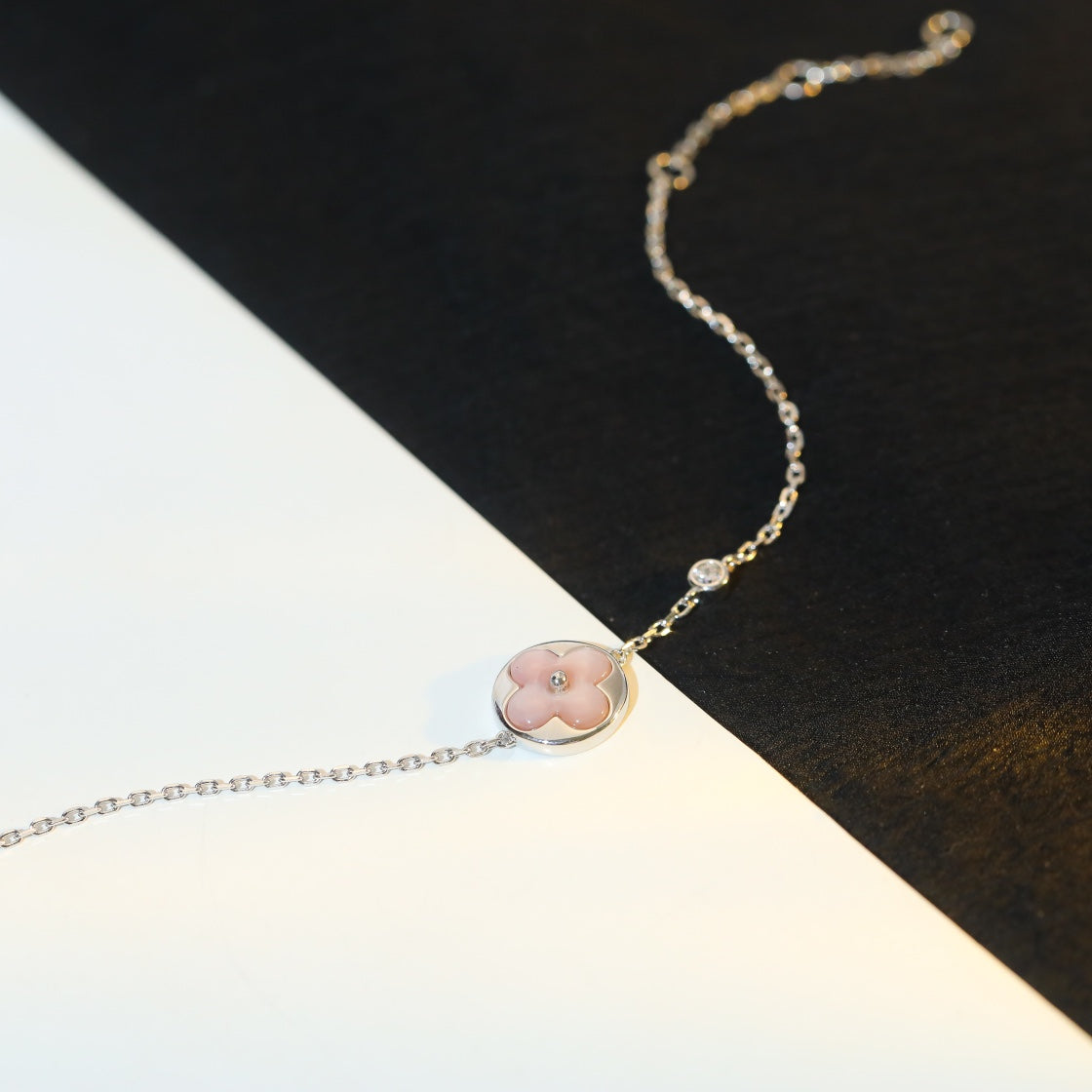 [Liorra]SUN MOTIF PINK MOP SILVER BRACELET