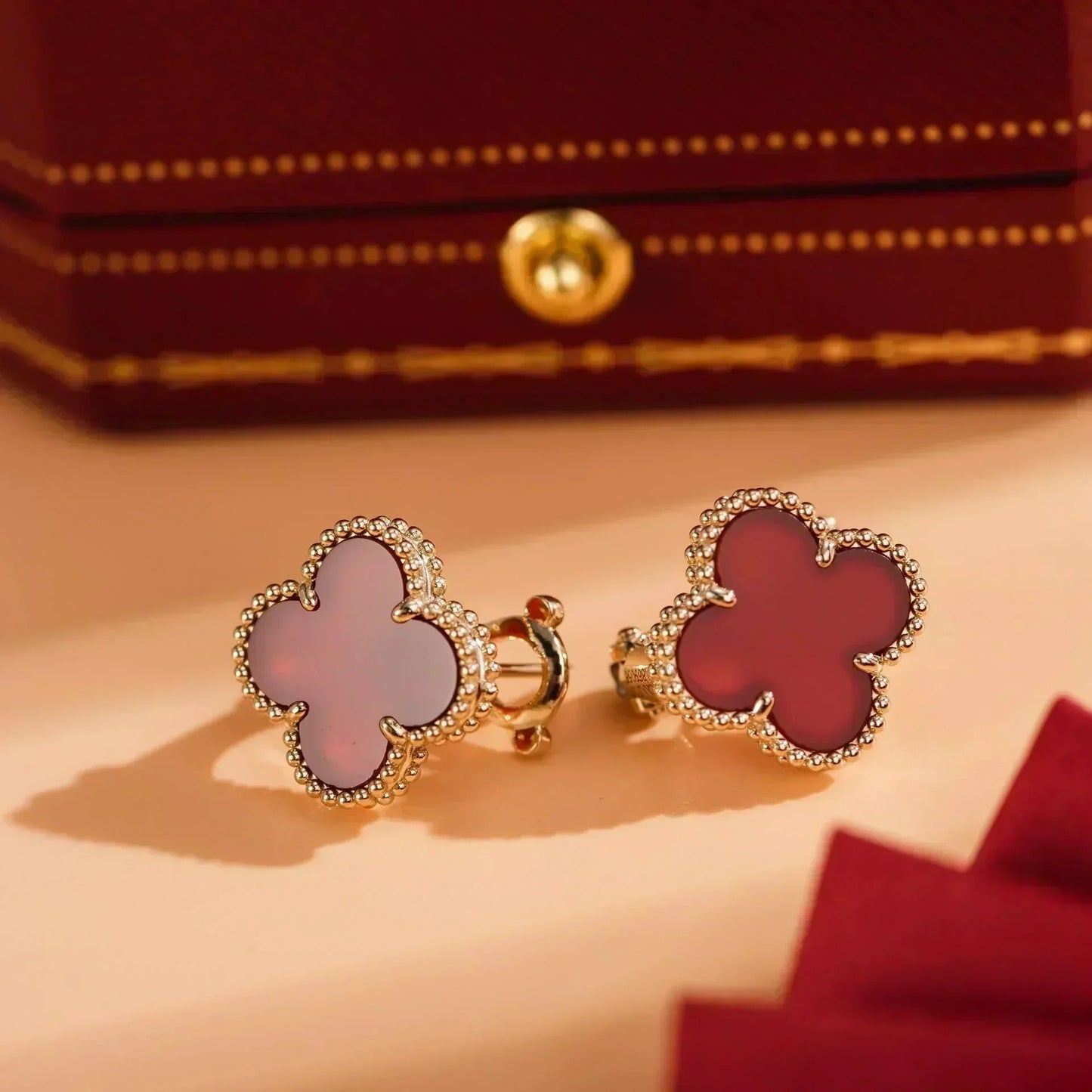 [Liorra]CLOVER MEDIUM 1 MOTIFS CARNELIAN  EARRINGS