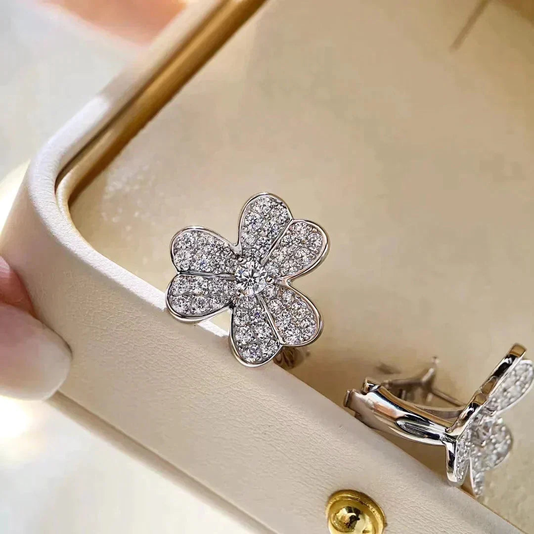 [Liorra]CLOVER COMOS DIAMOND EARRINGS SILVER