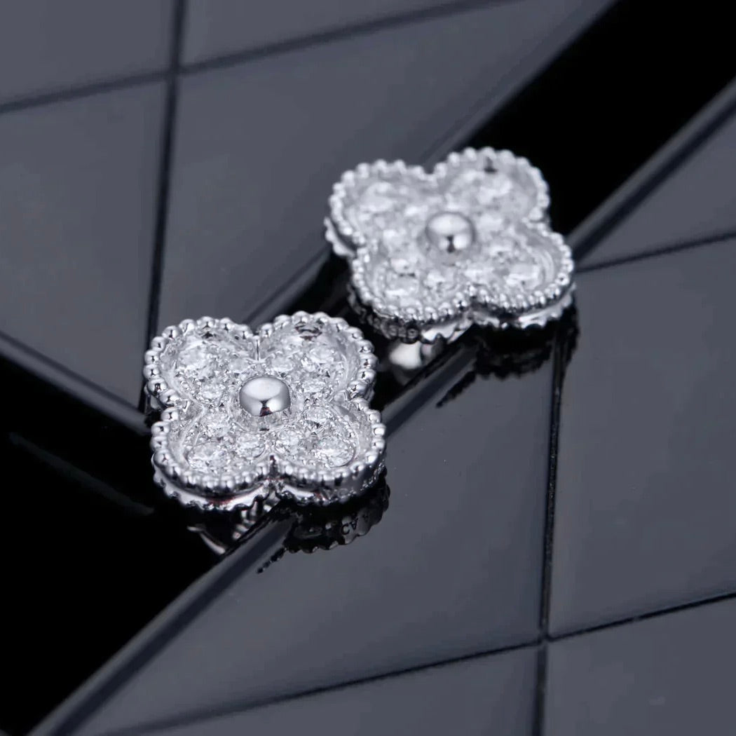 [Liorra]CLOVER 1 MOTIFS DIAMOND STUD EARRINGS SILVER