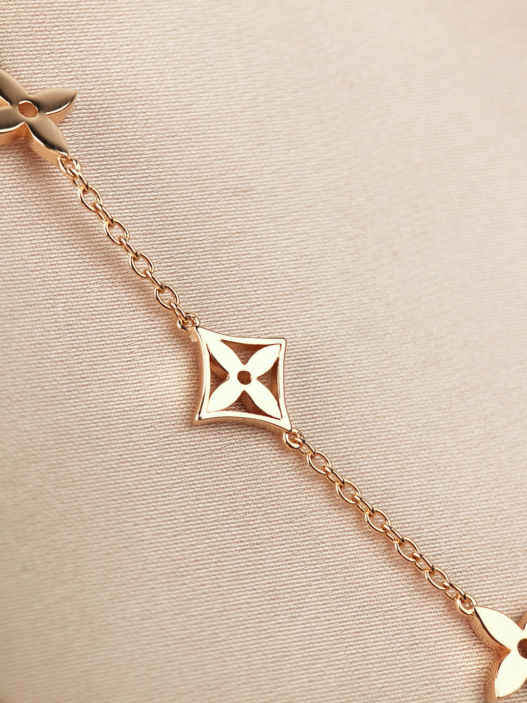 [Liorra]STAR AND SUN 7 MOTIFS GOLD BRACELET
