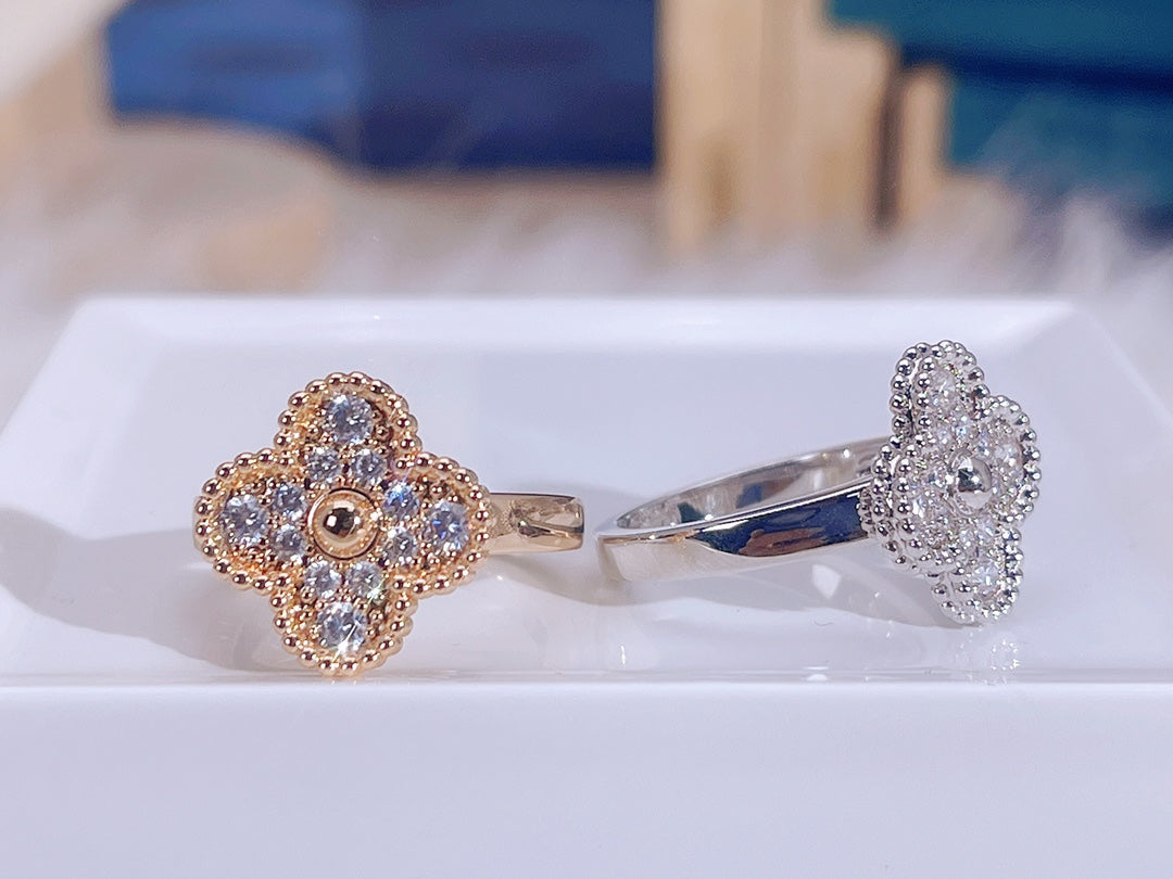 [Liorra]CLOVER DIAMOND RING