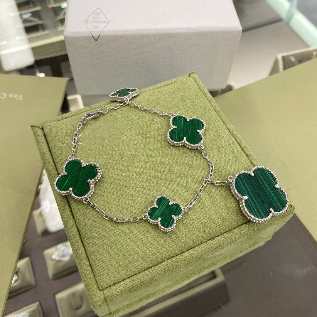 [Liorra]CLOVER 5 MOTIFS SIVLER MALACHITE BRACELET
