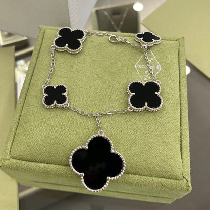 [Liorra]CLOVER 5 MOTIFS SIVLER ONYX BRACELET