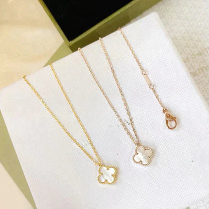 [Liorra]CLOVER MINI 9.5MM WHITE MOTHER-OF-PEARL NECKLACE