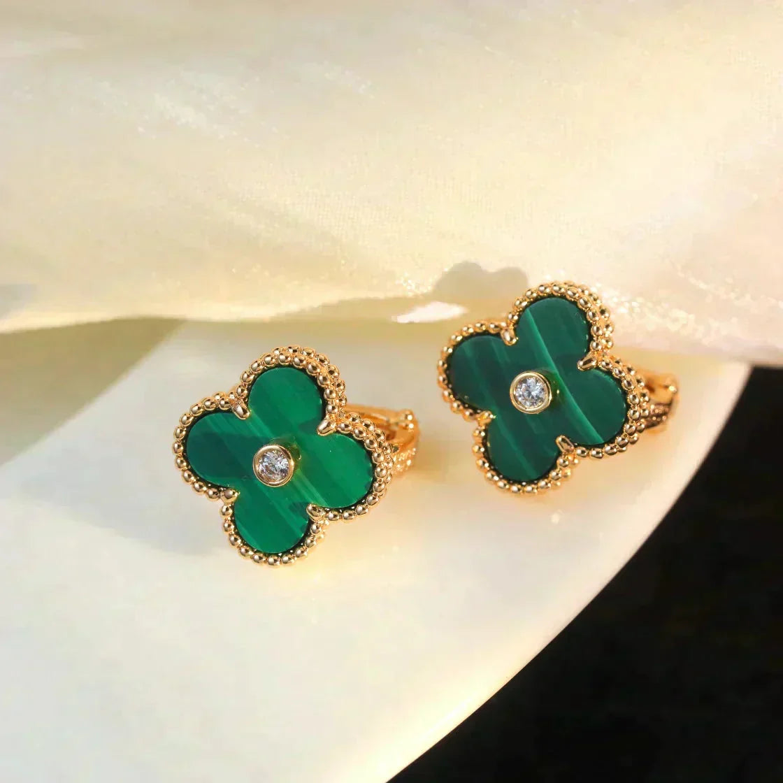 [Liorra]CLOVER MEDIUM 1 MOTIFS MALACHITE DIAMOND EARRINGS