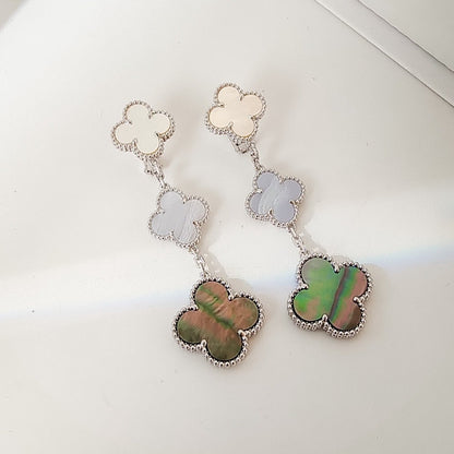 [Liorra]CLOVER 3 MOTIFS CHALCEDONY DARK MOP SILVER EARRINGS
