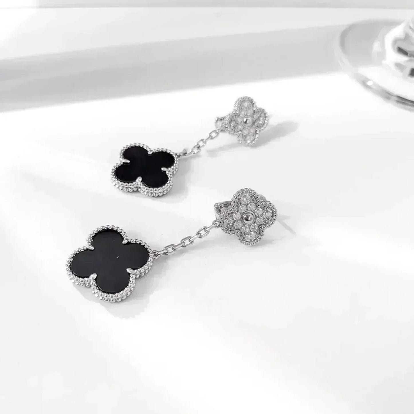 [Liorra]CLOVER 2 MOTIFS  DIAMOND ONYX EARRINGS SILVER