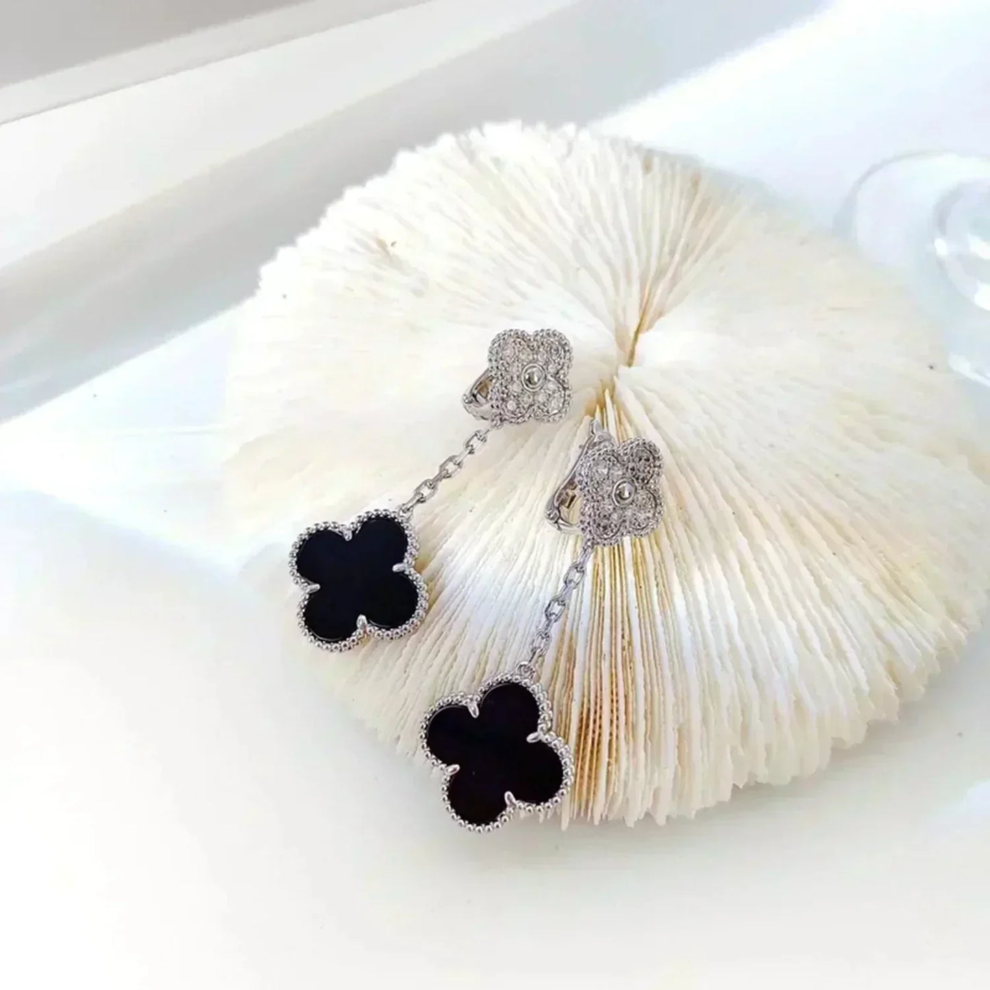 [Liorra]CLOVER 2 MOTIFS  DIAMOND ONYX EARRINGS SILVER