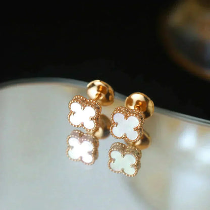[Liorra]CLOVER MINI 9.5MM WHITE MOP EARRINGS