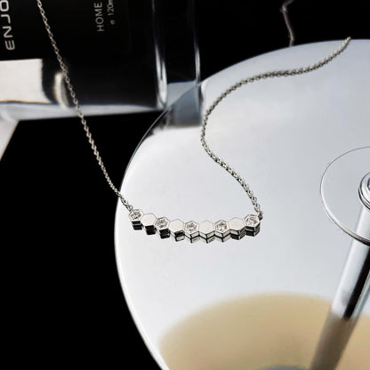 [Liorra]BEE MY LOVE DIAMOND NECKLACE