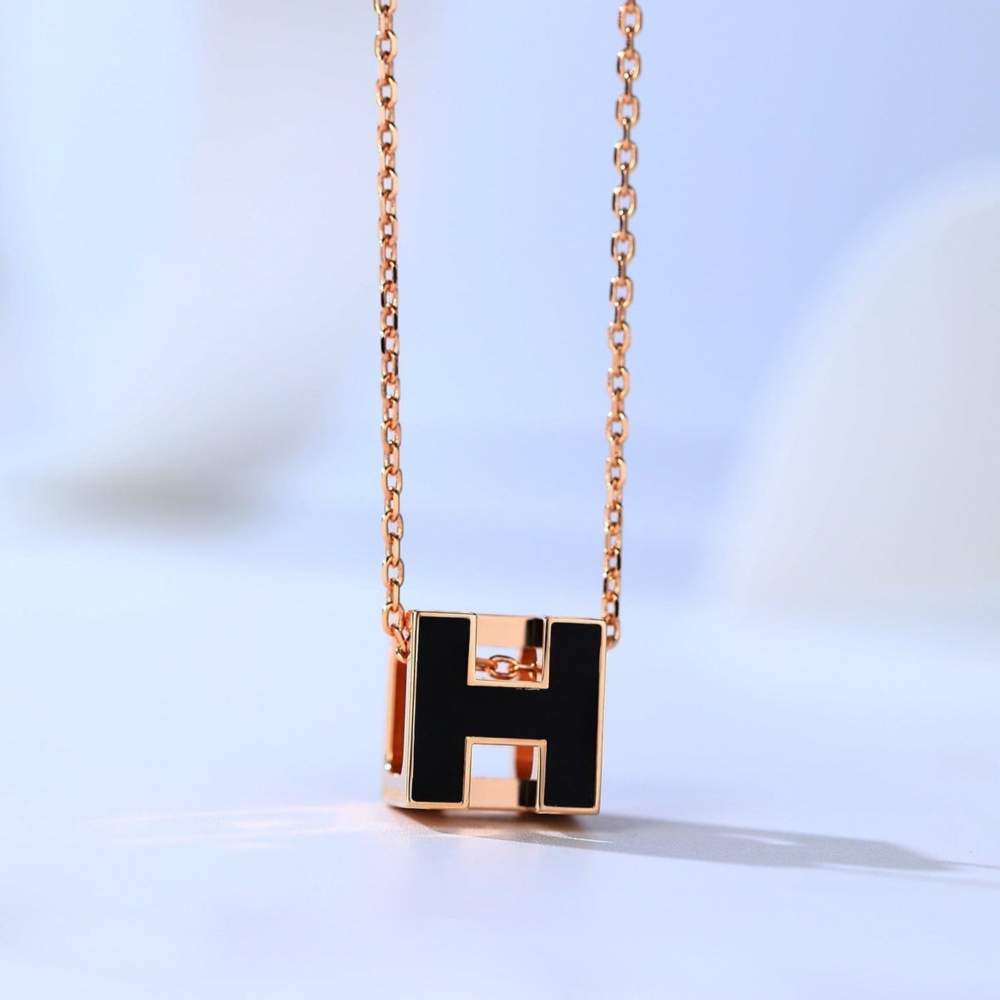 [Liorra]H CAGE PINK GOLD NECKLACE