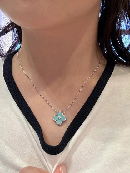 [Liorra]CLOVER 1 DIAMOND LIGHT BLUE SILVER NECKLACE