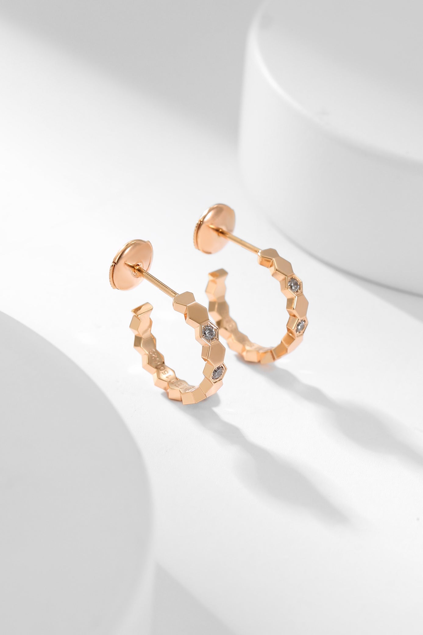 [Liorra]BEE LOVE DIAMOND HOOP EARRINGS